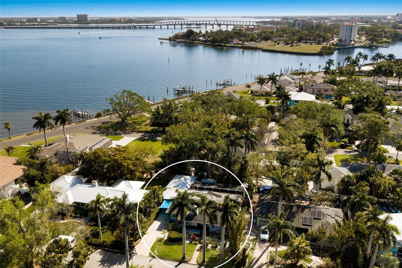 104 24th St., Bradenton, FL 34205