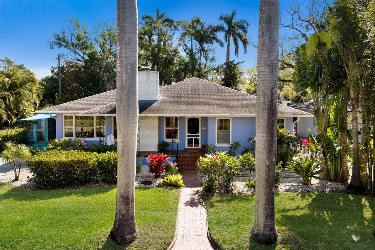 104 24th St., Bradenton, FL 34205