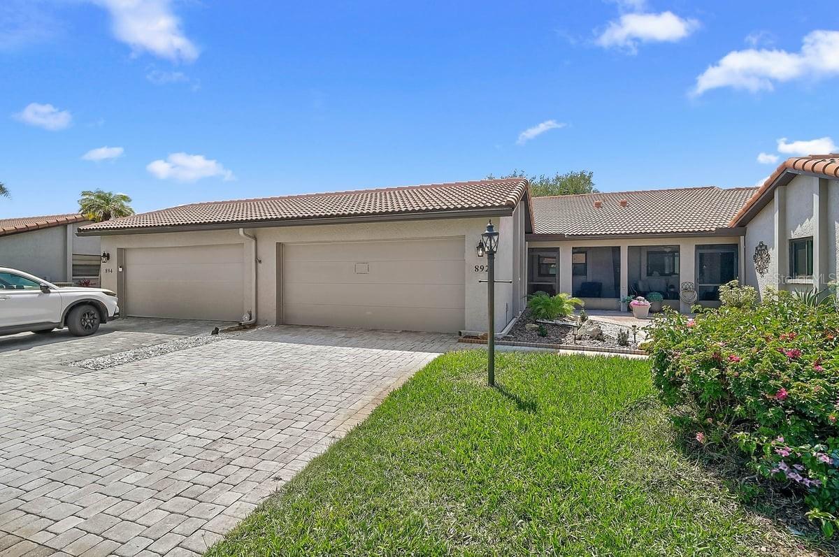 892 Country Club Cir. #50, Venice, FL 34293