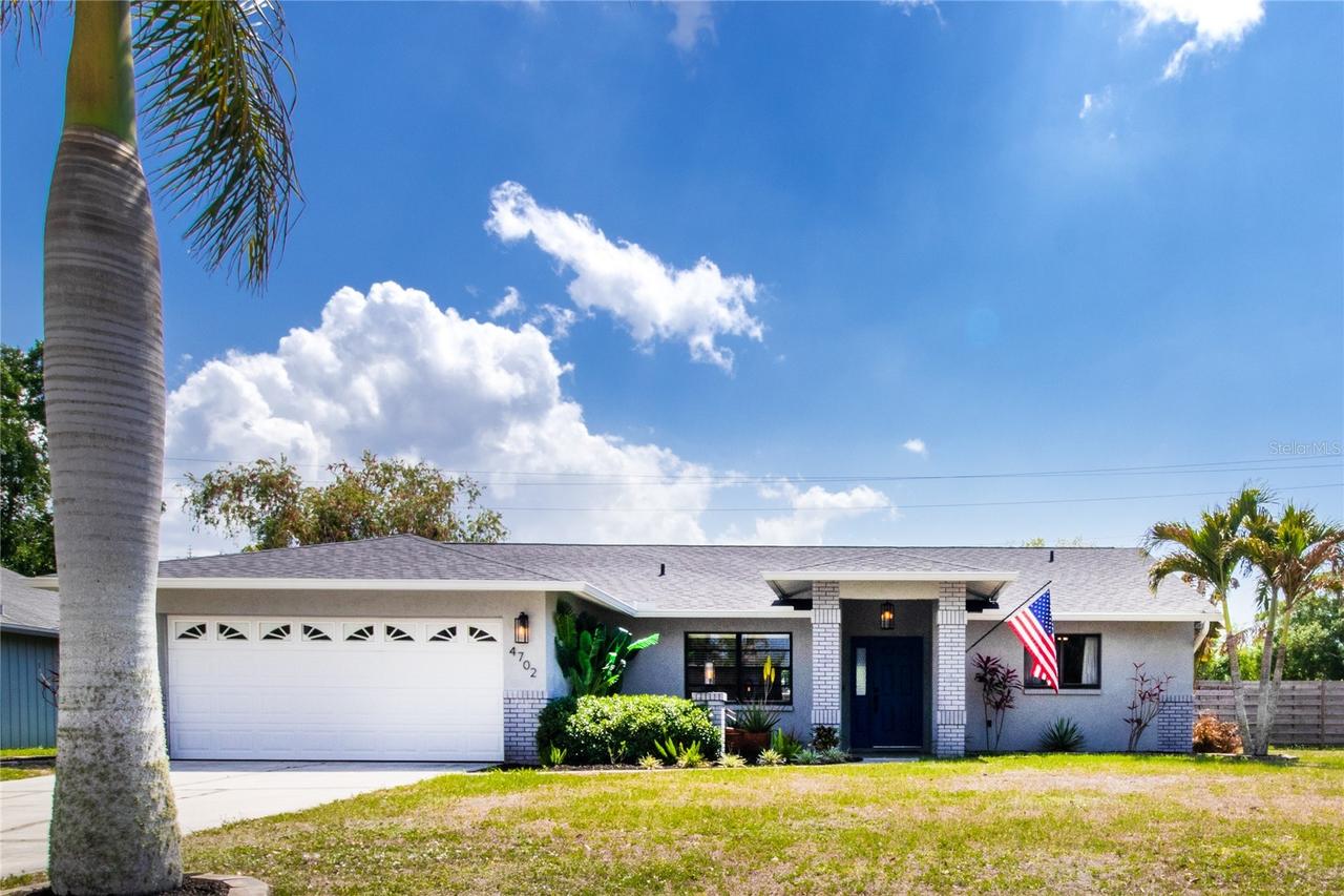 4702 Glenbrooke Ter., Sarasota, FL 34243