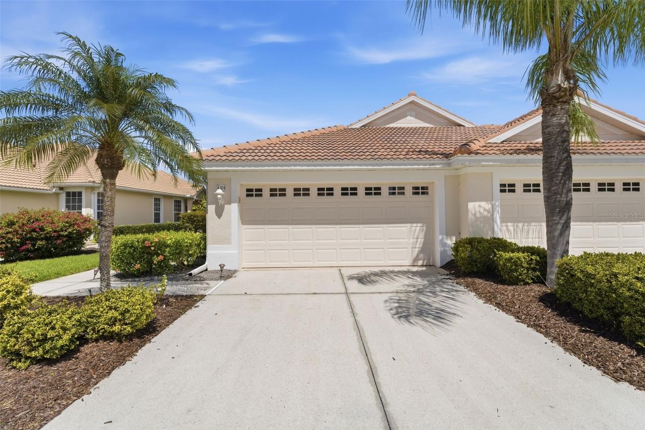 4924 Whispering Oaks Dr., North Port, FL 34287