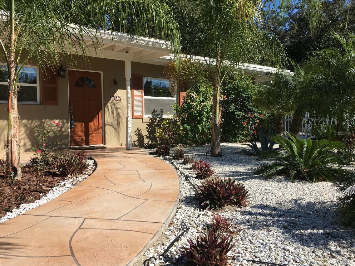 1415 S School Ave., Sarasota, FL 34239