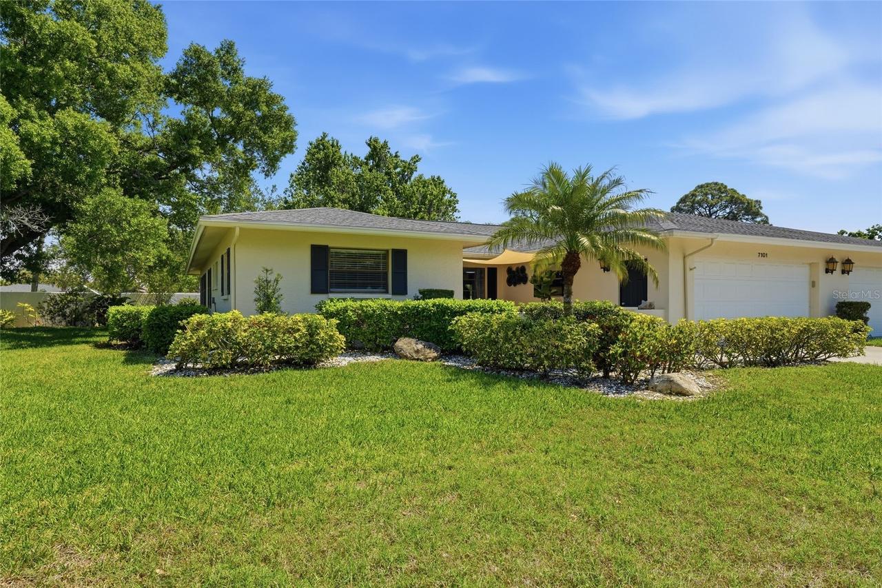 7101 Fairway Bend Cir., Sarasota, FL 34243