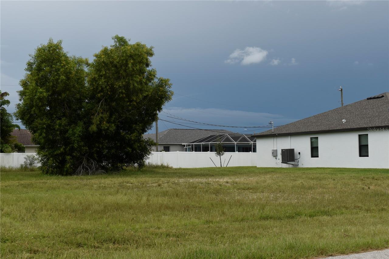 706 SW 21 St., Cape Coral, FL 33991
