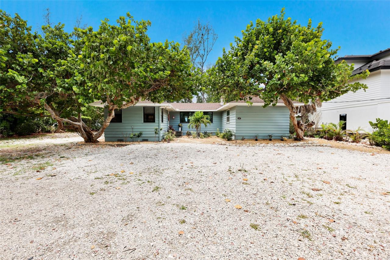 103 51st St., Holmes Beach, FL 34217