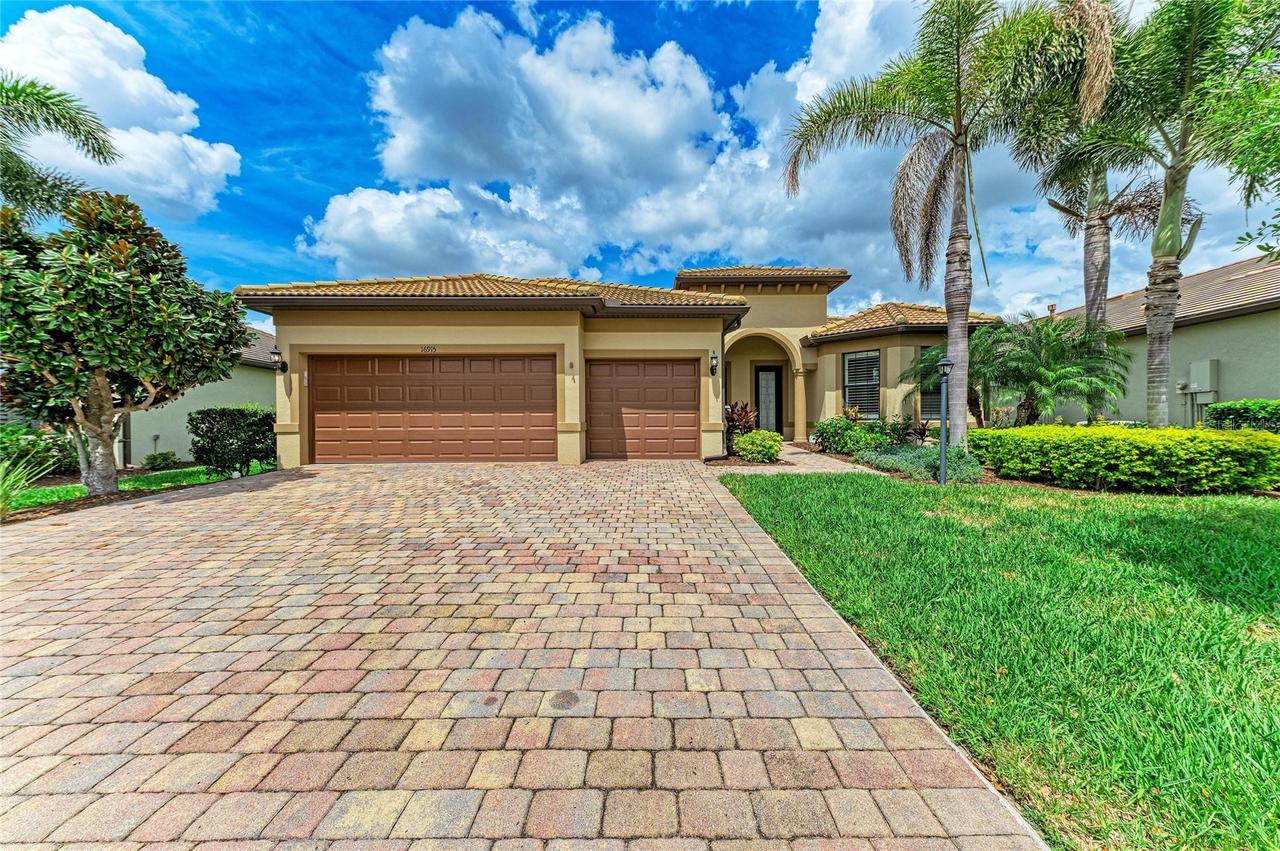 16915 Loudon Pl., Bradenton, FL 34202