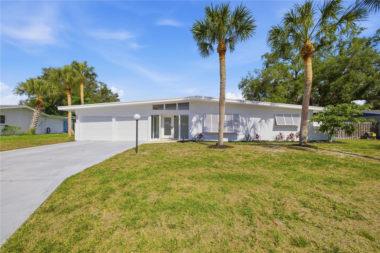 2612 Botany Ave., Sarasota, FL 34239