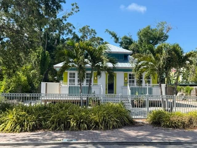 1207 13th Ave., Bradenton, FL 34205