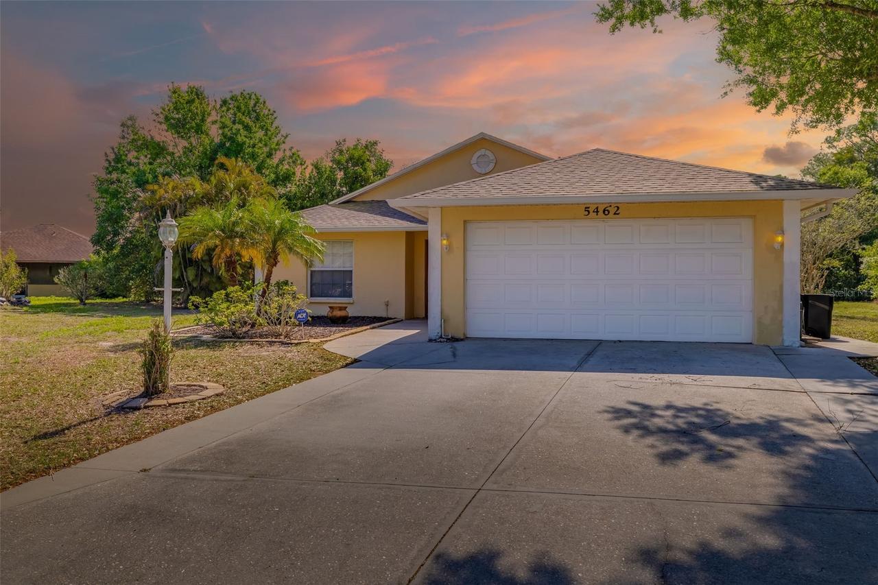 5462 Cynthia Ln., Sarasota, FL 34235