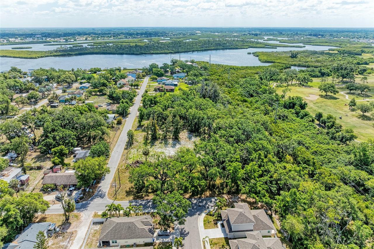 3006 12th Ave., Bradenton, FL 34208