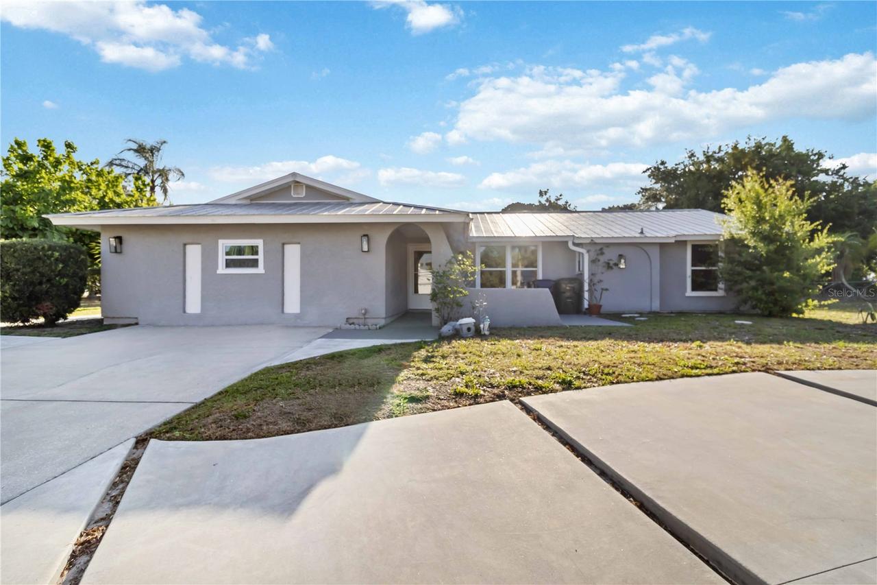 2380 Lockwood Meadows Way, Sarasota, FL 34234