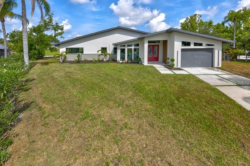 3636 Mineola Dr., Sarasota, FL 34239