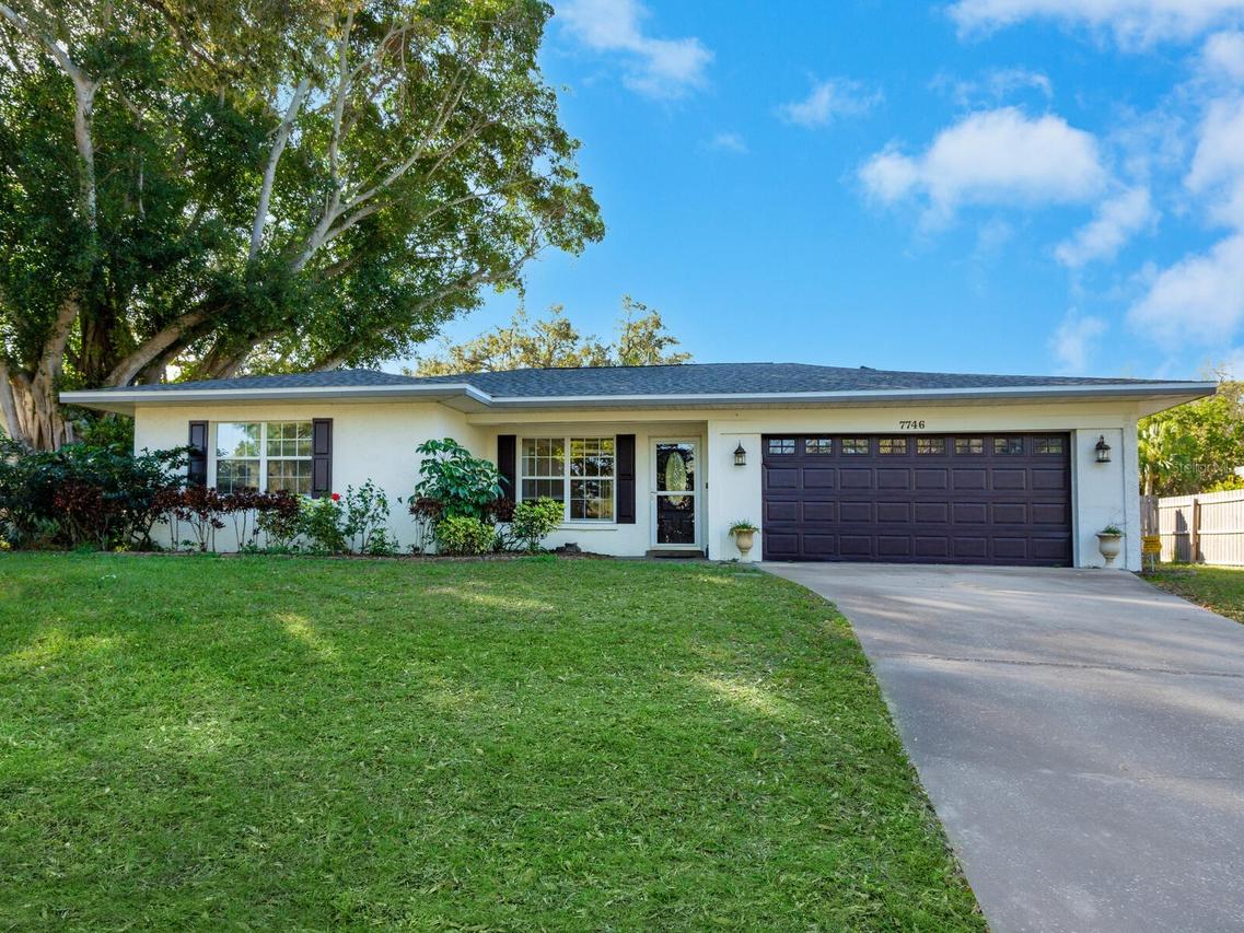 7746 Westmoreland Dr., Sarasota, FL 34243