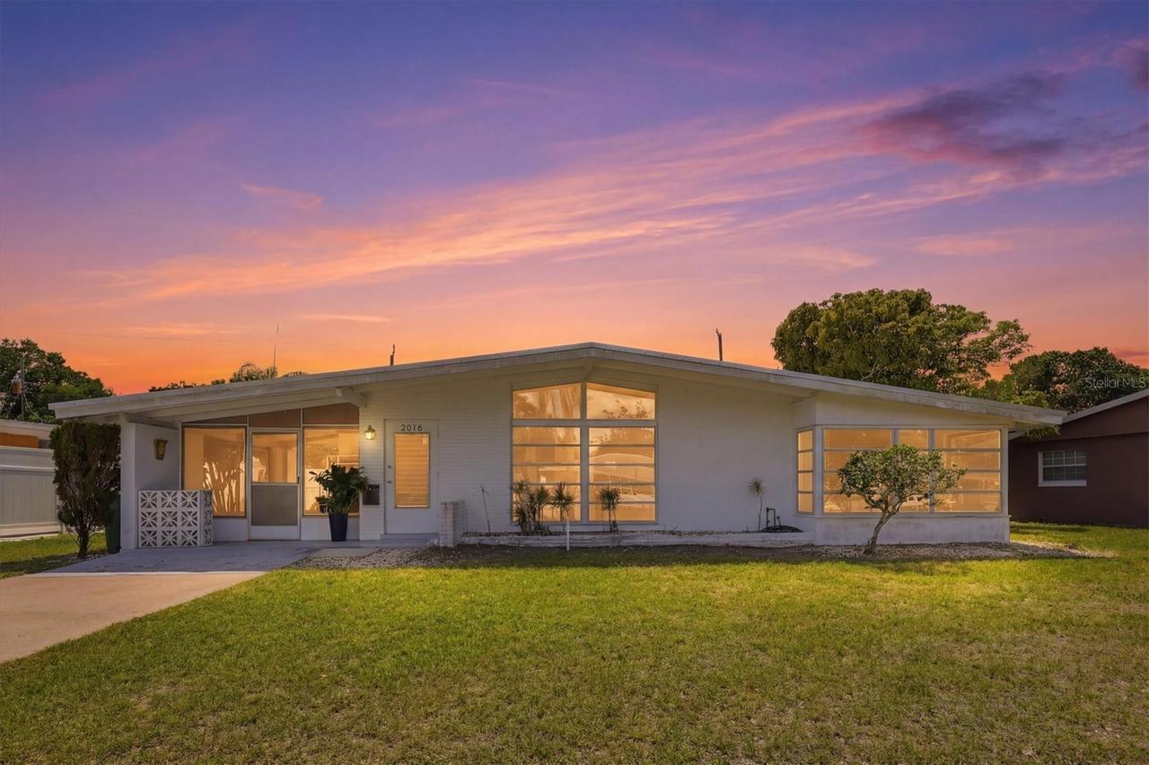 3876 Prudence Dr., Sarasota, FL 34235