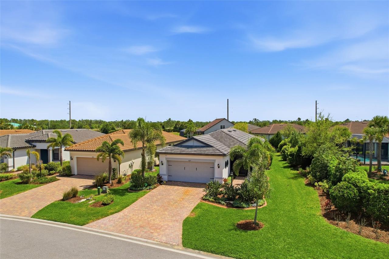 7017 Hanover Ct., Bradenton, FL 34202
