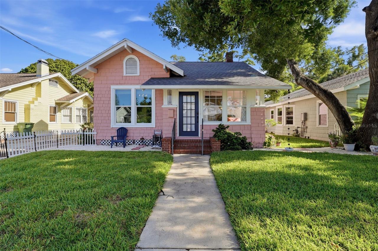 2330 7th Ave., Bradenton, FL 34205