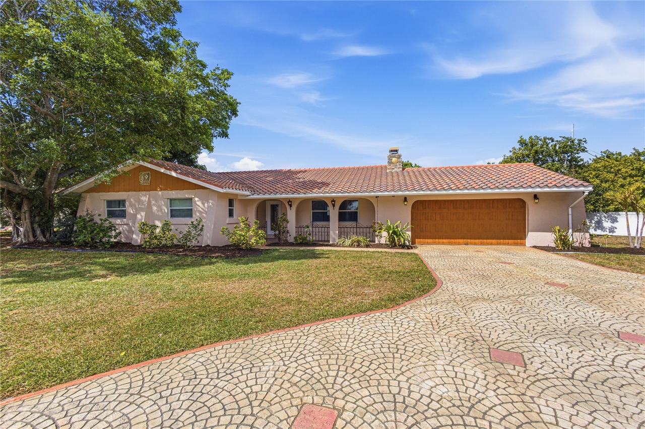 6904 Pennsylvania Ave., Sarasota, FL 34243