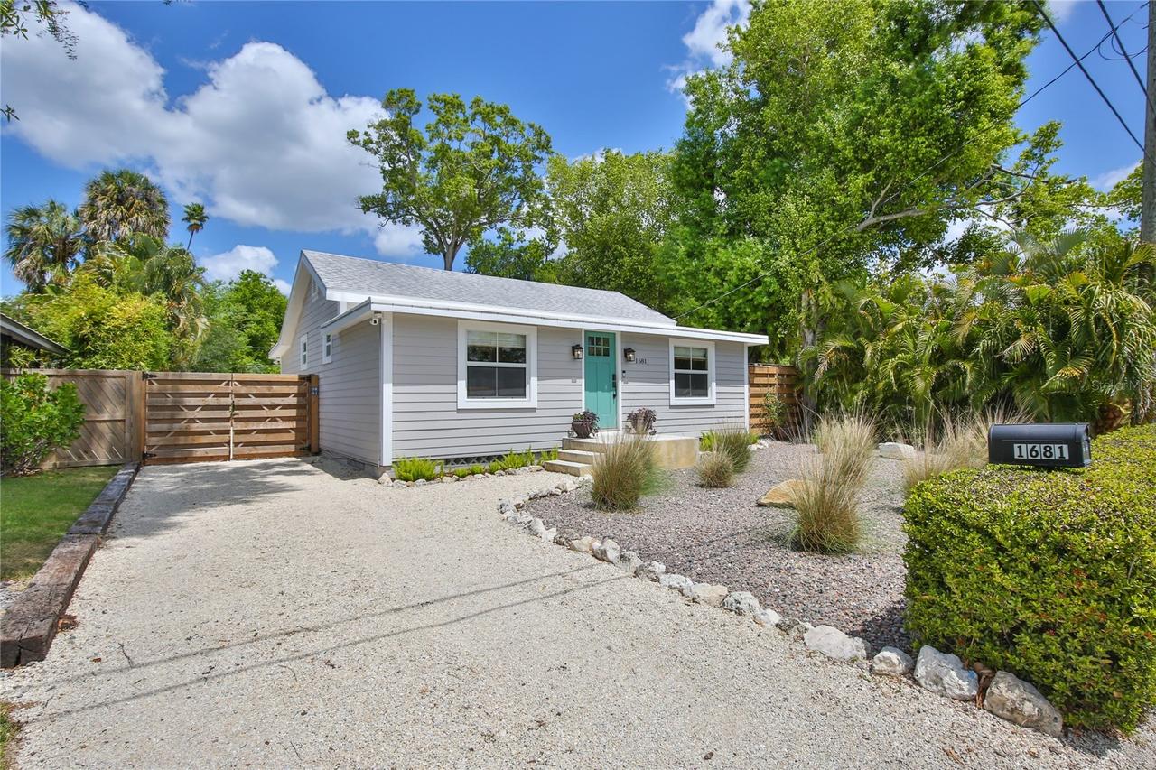 1681 8th St., Sarasota, FL 34236