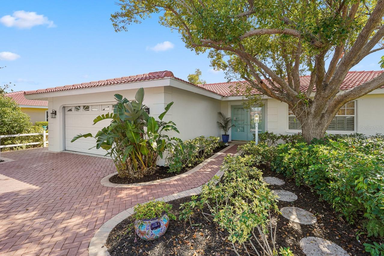 216 Matisse Cir., Nokomis, FL 34275