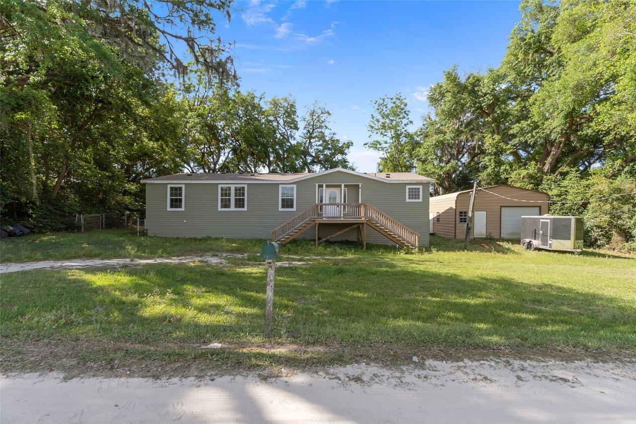 38616 Coleen Ave., Zephyrhills, FL 33540