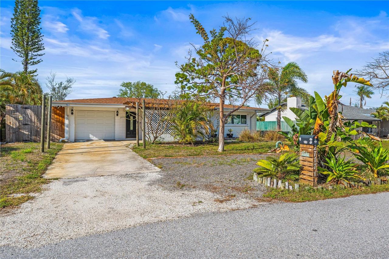 2717 Parma St., Sarasota, FL 34231