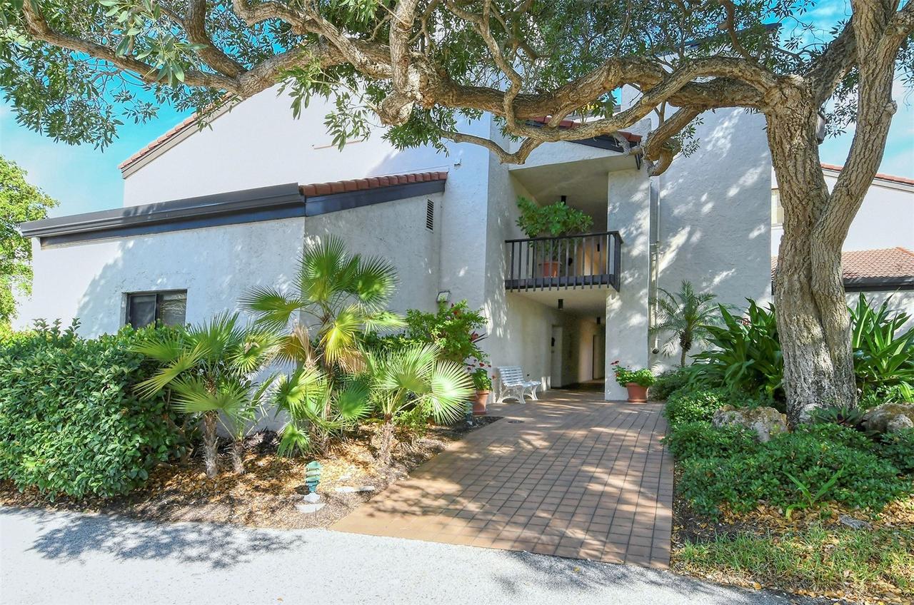 2039 Gulf Of Mexico Dr. #G3-203, Longboat Key, FL 34228