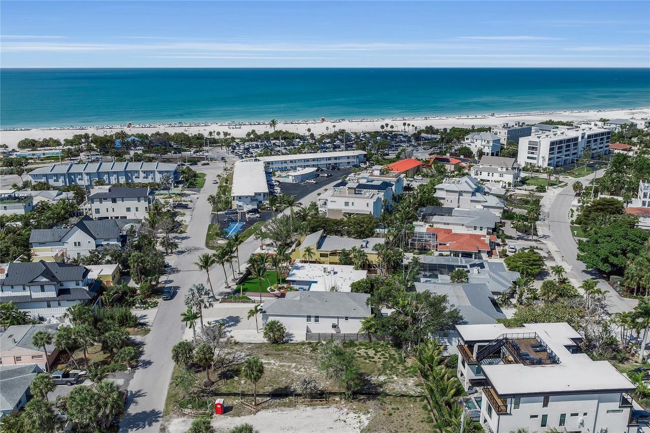 243 Coolidge Dr., Sarasota, FL 34236