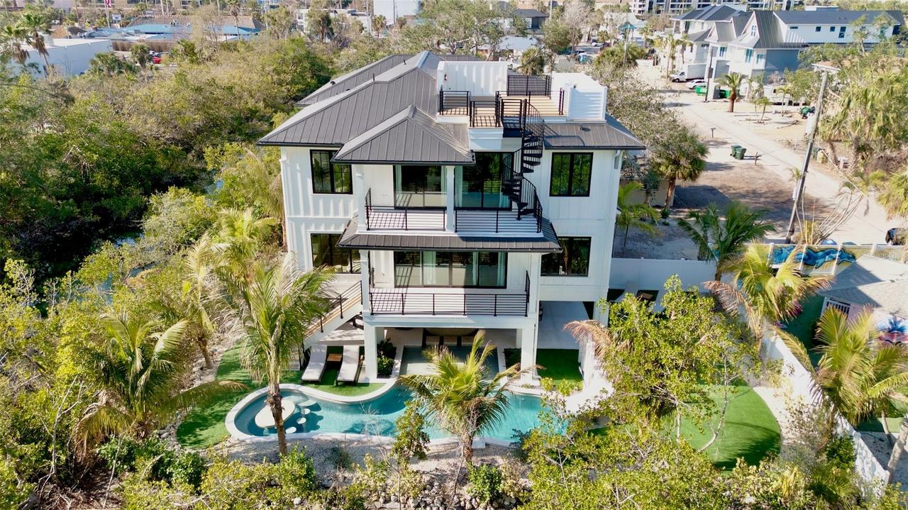 6548 Sabal Dr., Sarasota, FL 34242