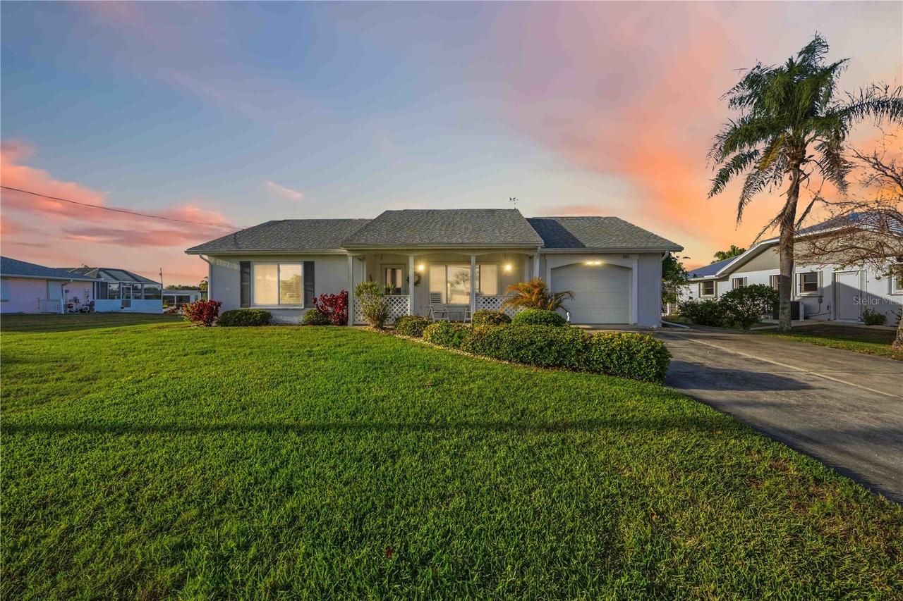 886 E 4th St., Englewood, FL 34223