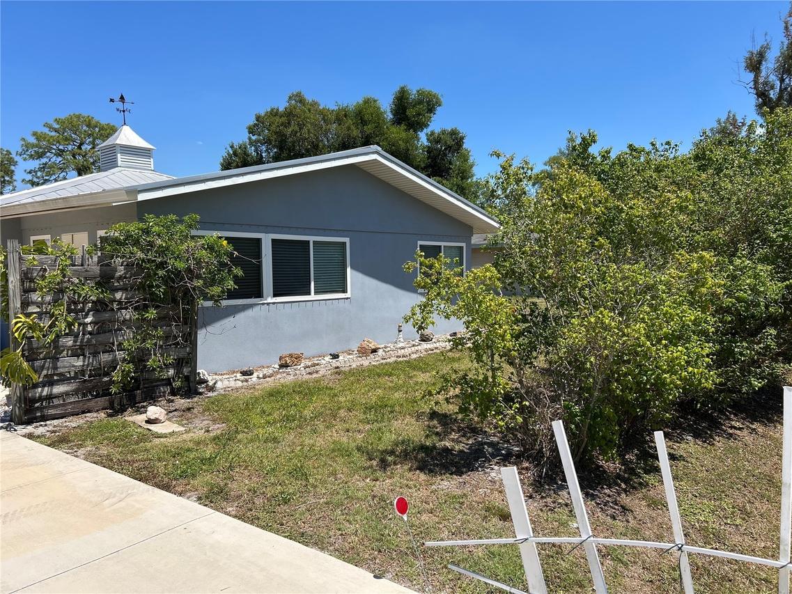 5313 Kensington St., Sarasota, FL 34232