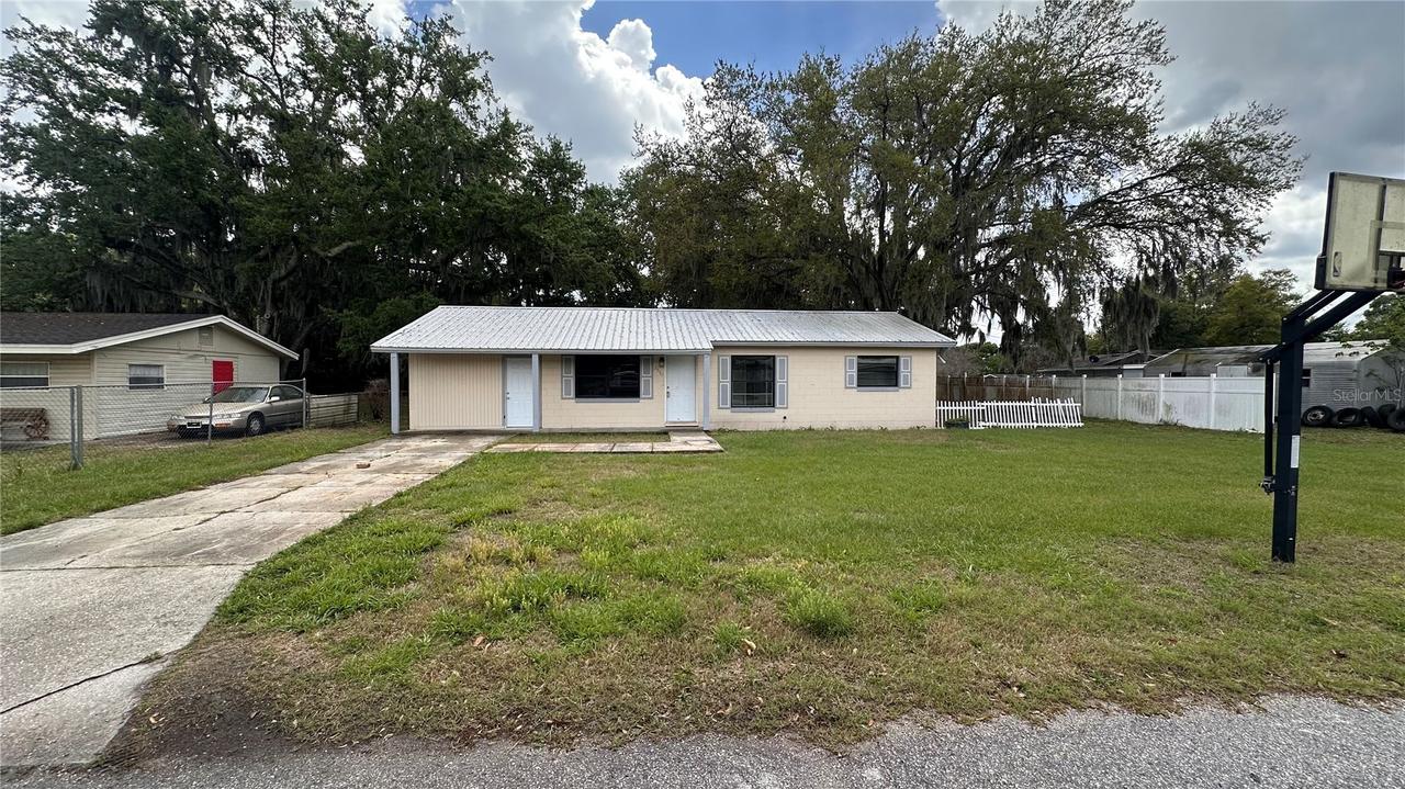 2587 Sunrise Ter., Auburndale, FL 33823