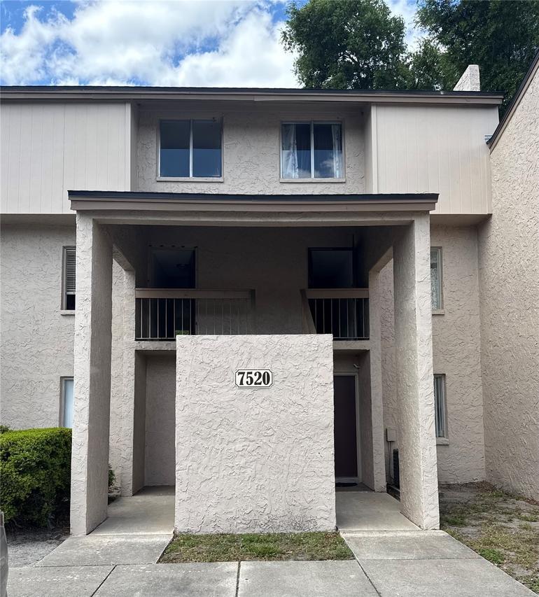 7520 Needle Leaf Pl. #40, Tampa, FL 33617