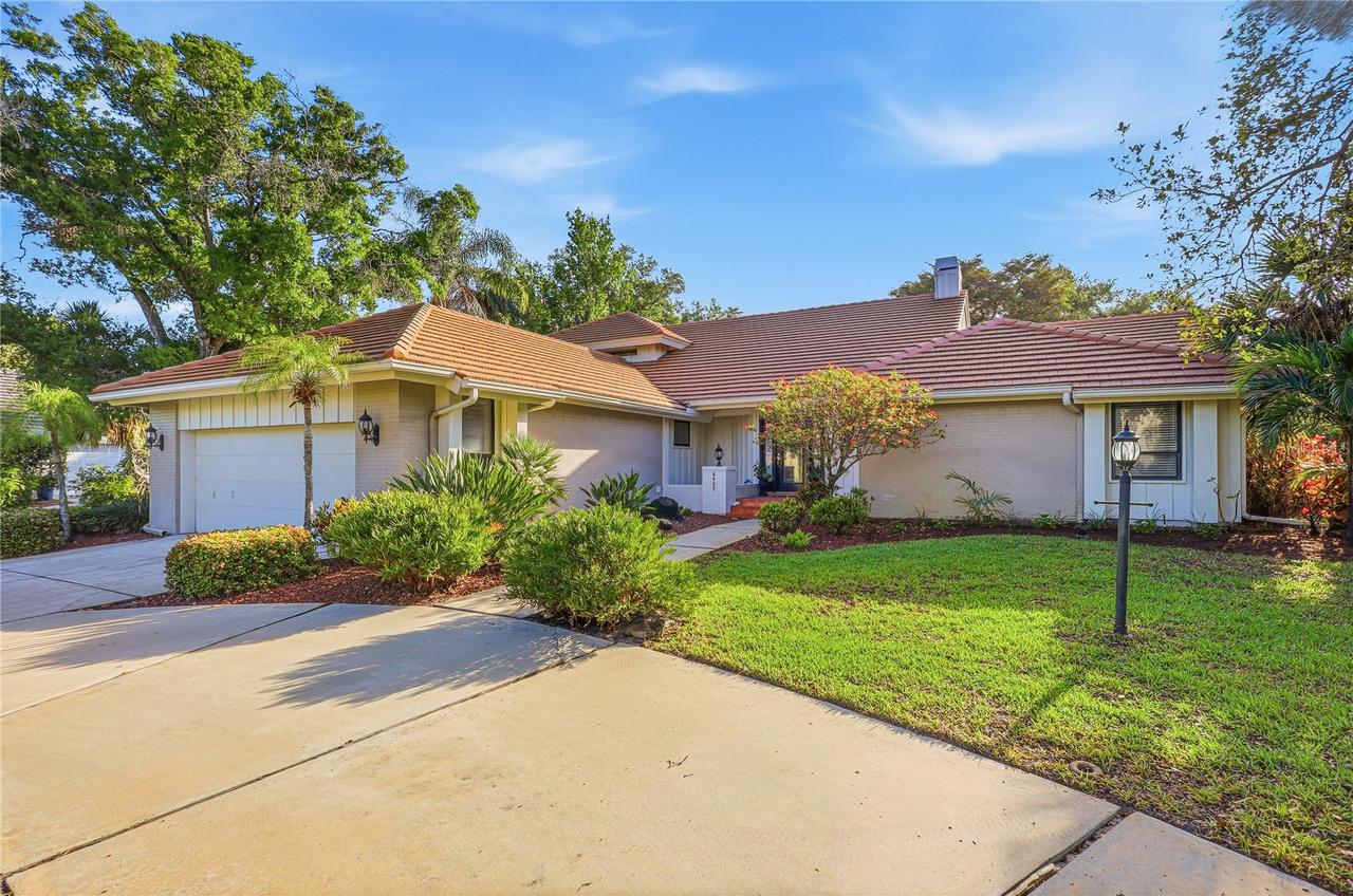 4937 Landings Ct., Sarasota, FL 34231