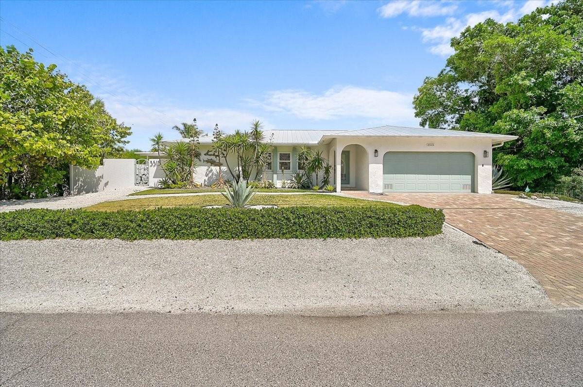 3515 La Paloma Ave., Sarasota, FL 34242
