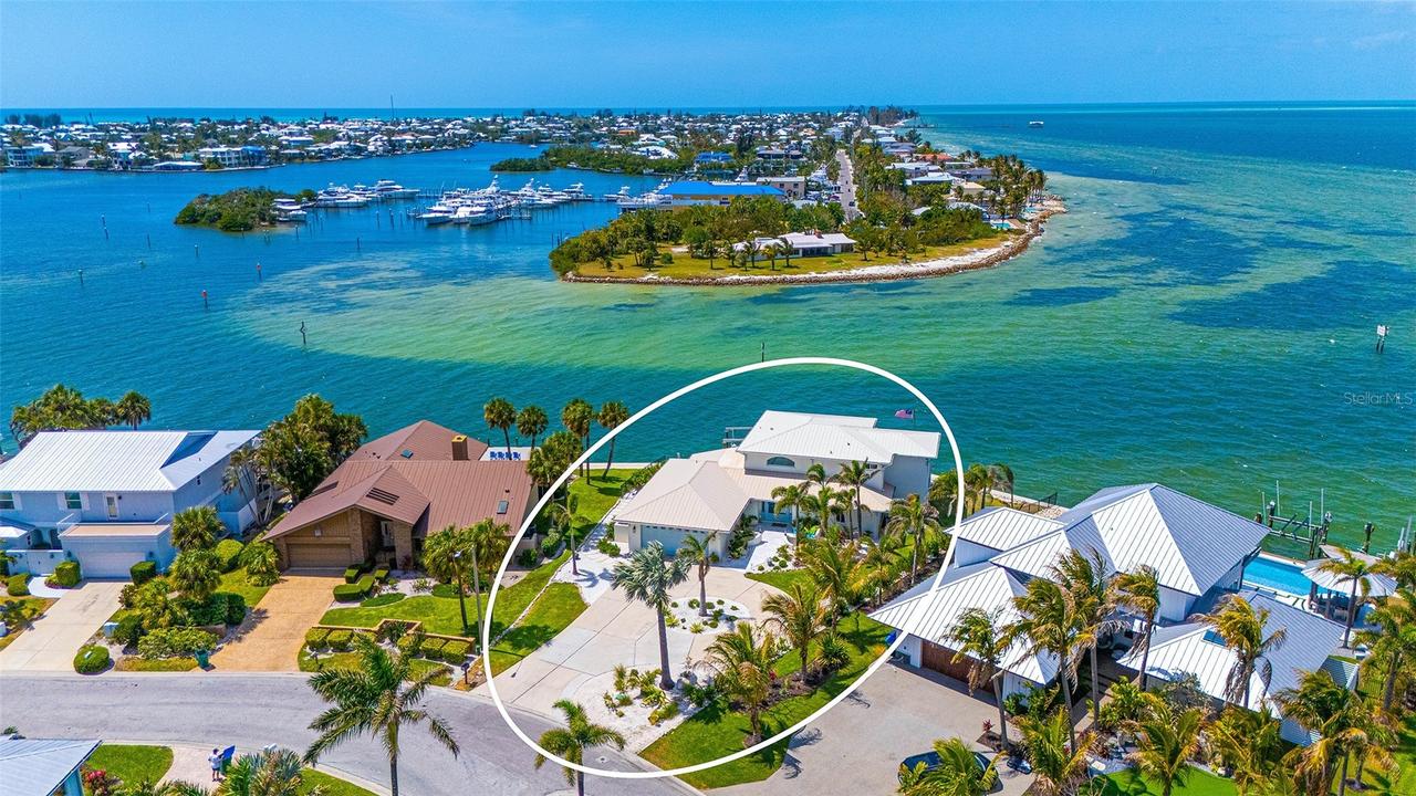 723 Key Royale Dr., Holmes Beach, FL 34217