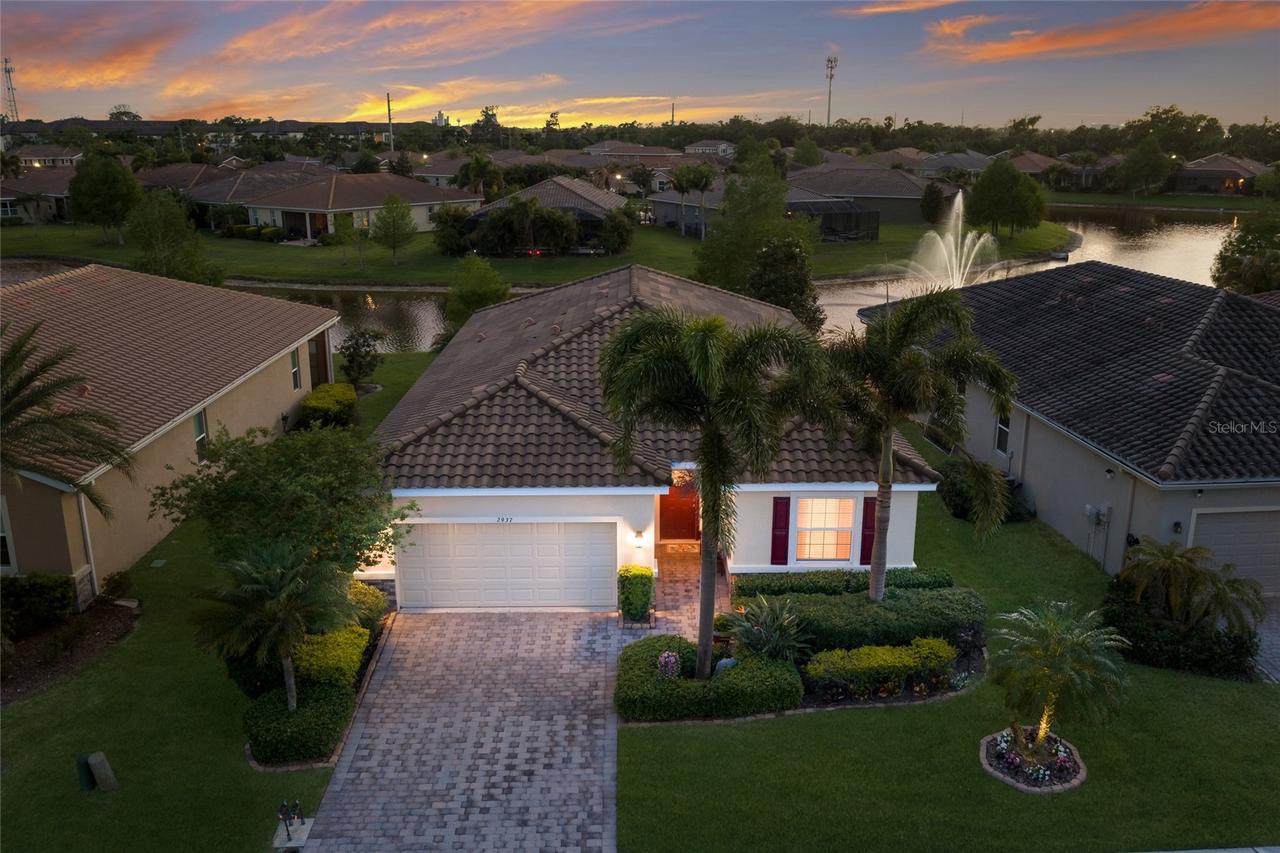 2937 Esmeralda Dr., Sarasota, FL 34243