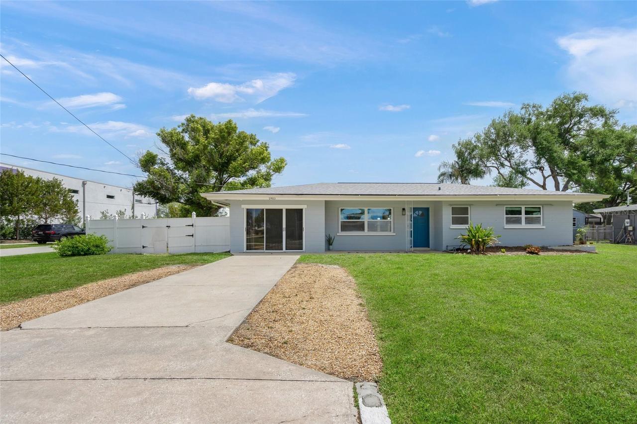 5903 Murdock Ave., Sarasota, FL 34231