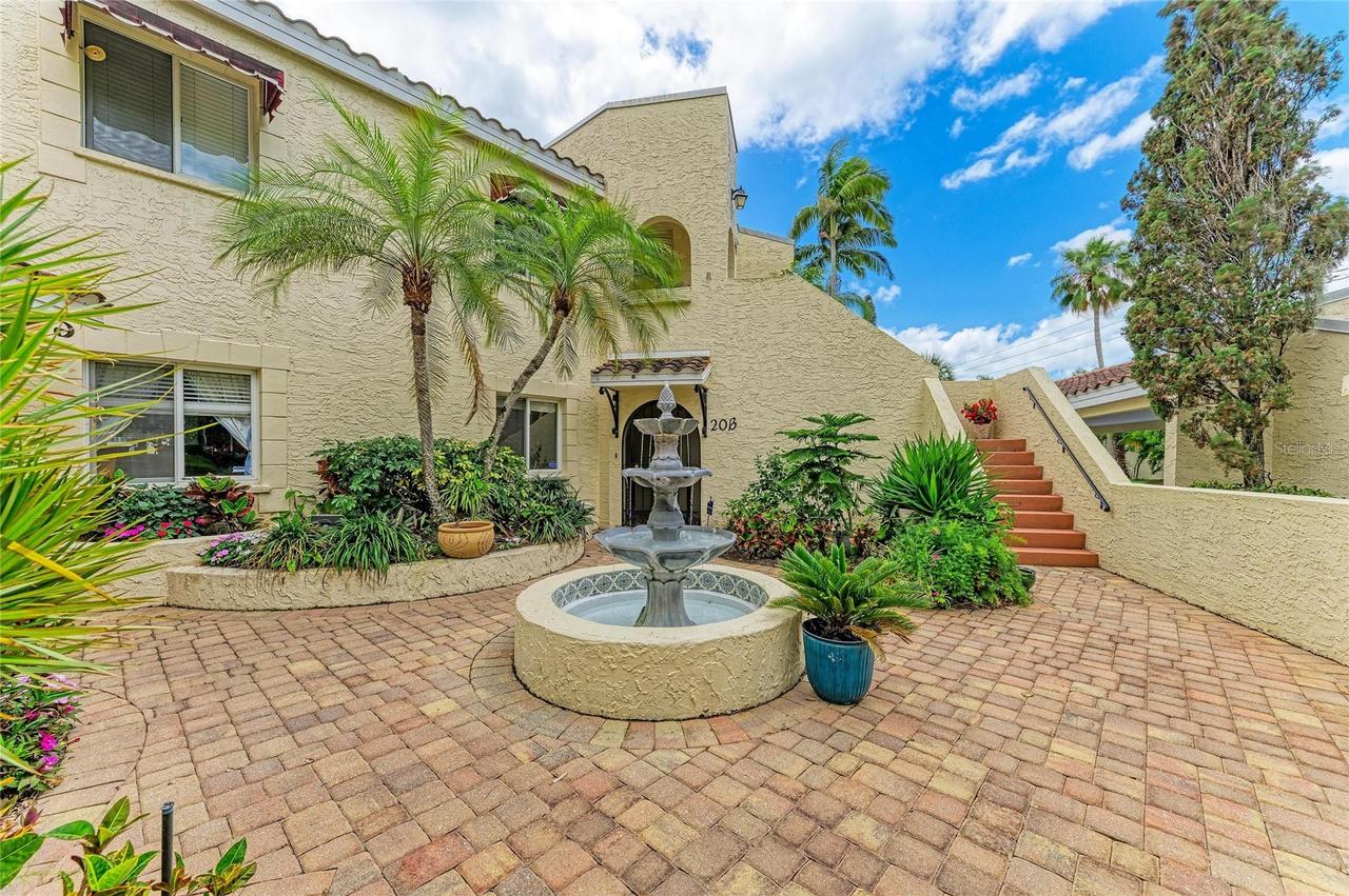 6101 34th St. #20B, Bradenton, FL 34210