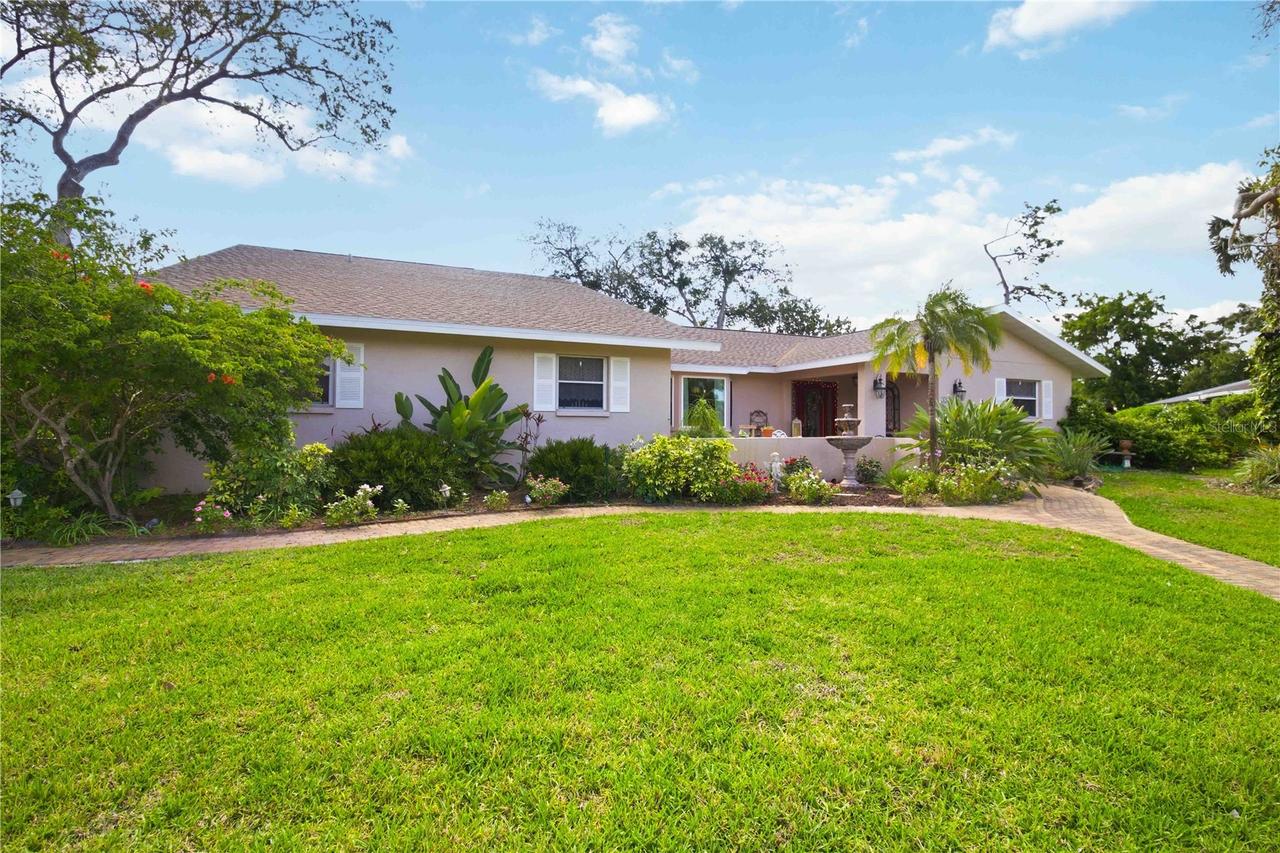 3951 Country View Dr., Sarasota, FL 34233