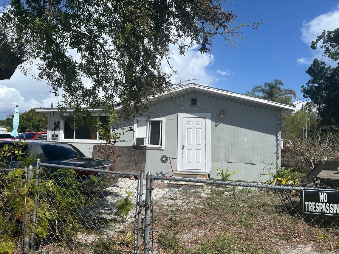 2411 6th St., Bradenton, FL 34208