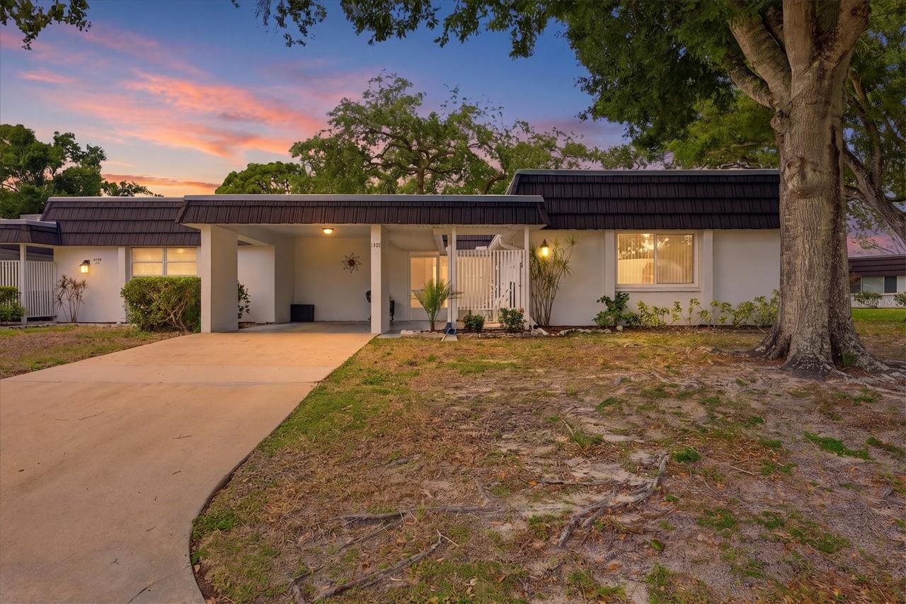 1333 Glen Oaks Dr. #135, Sarasota, FL 34232