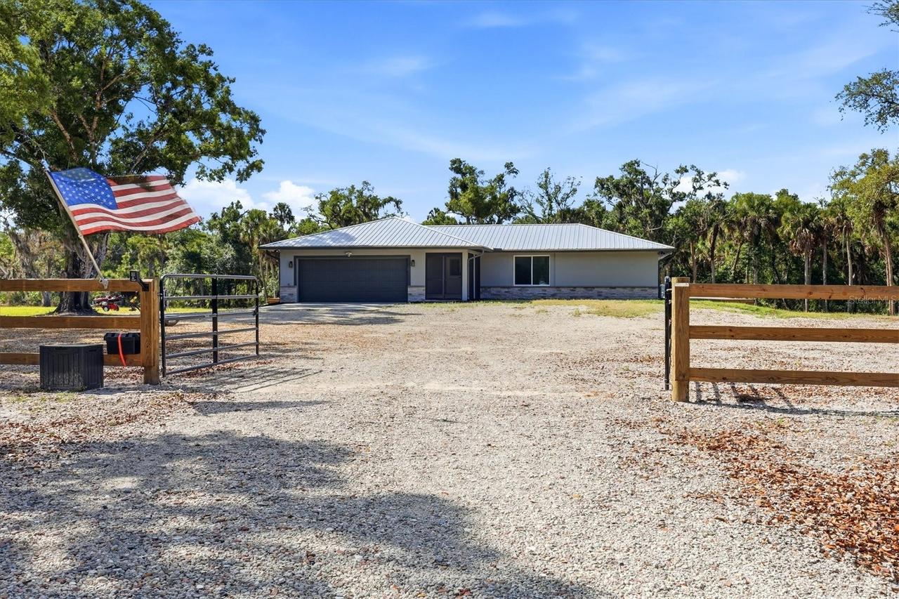 5361 Myakka Valley Tr., Sarasota, FL 34241