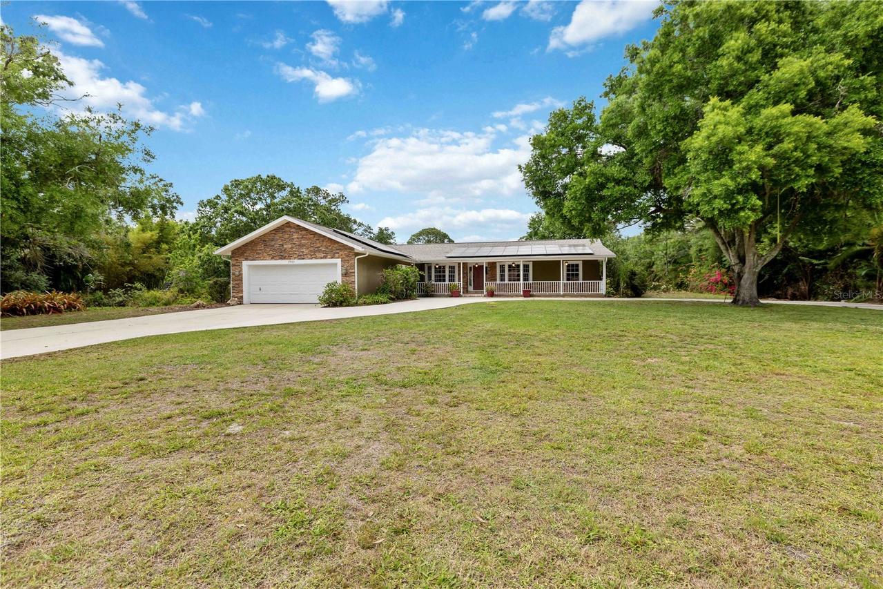 7535 Castle Dr., Sarasota, FL 34240