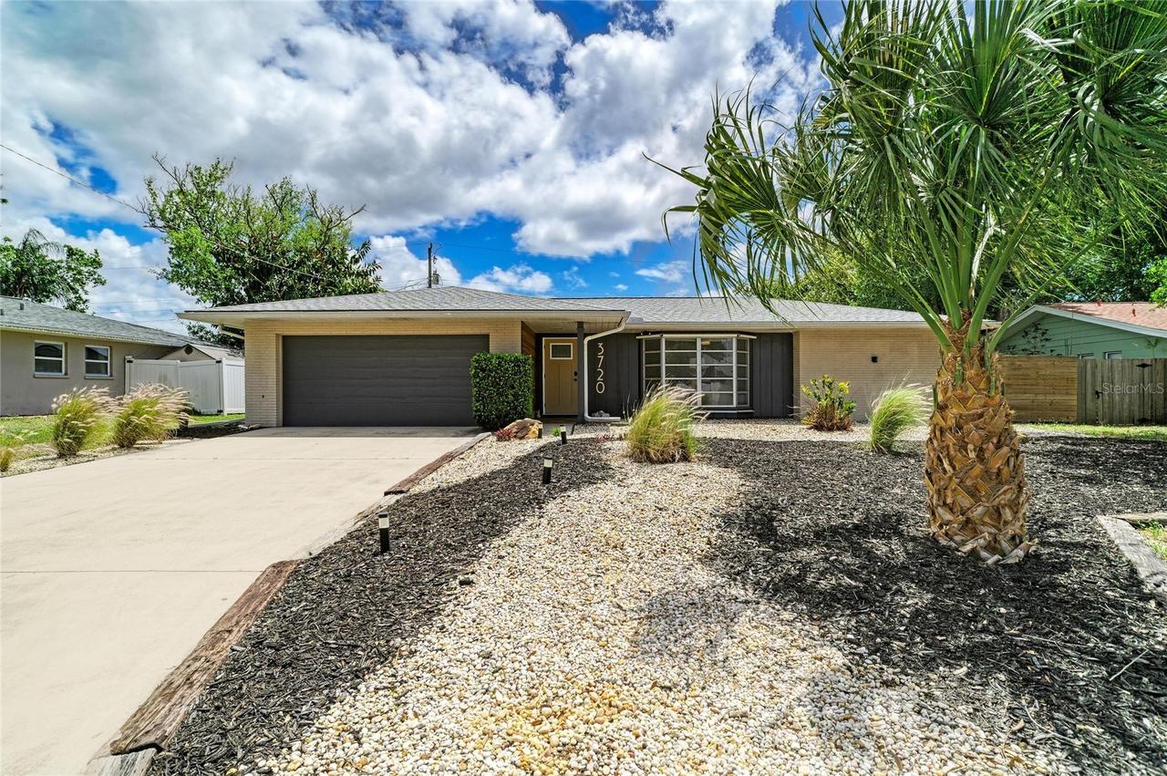 3720 Allenwood St., Sarasota, FL 34232