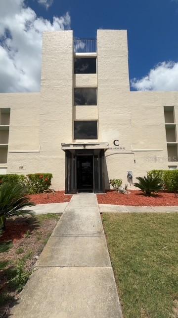 4119 61st Ave Ter W #107, Bradenton, FL 34210