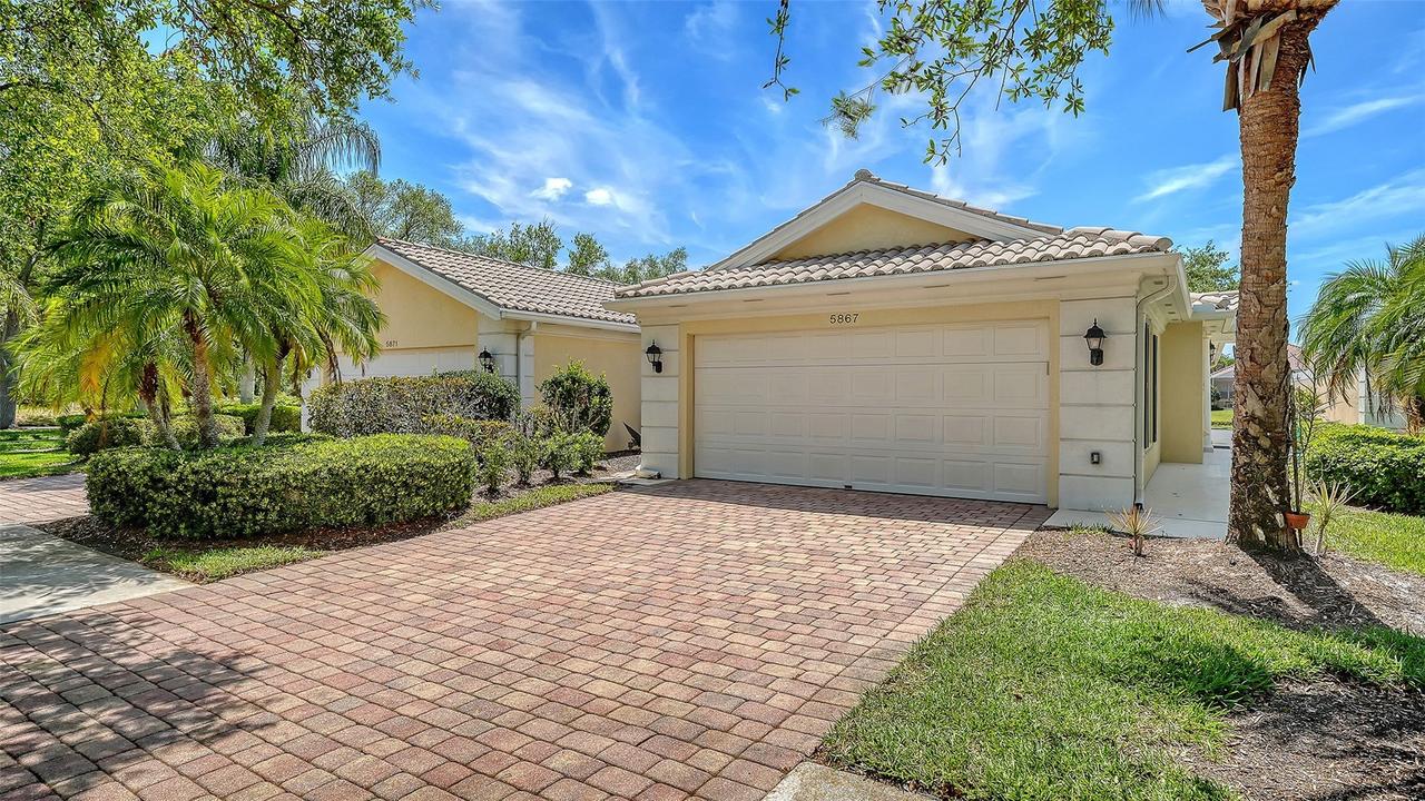 5867 Helicon Pl., Sarasota, FL 34238