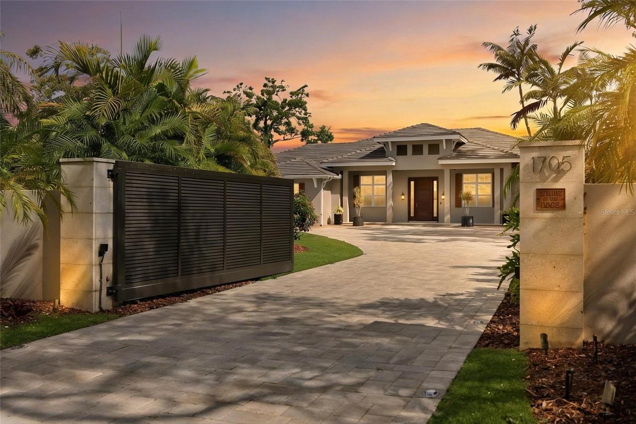 1705 Wisconsin Ln., Sarasota, FL 34239