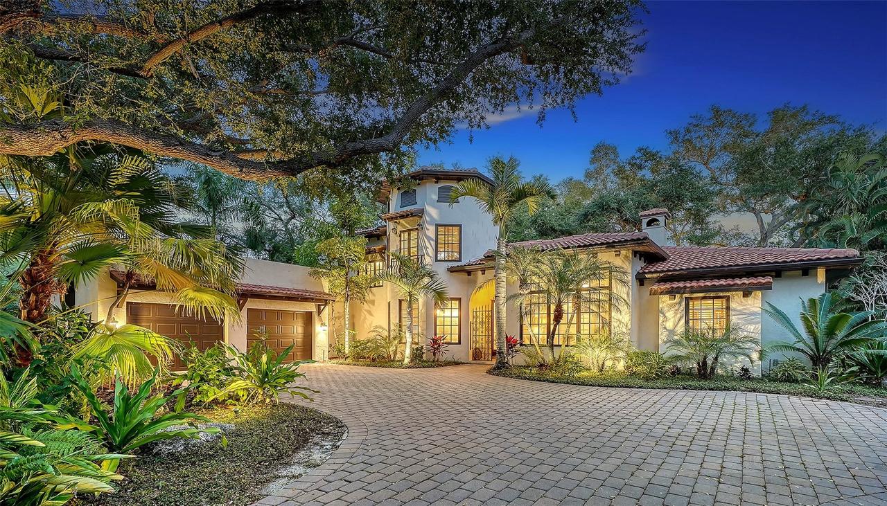 922 Indian Beach Dr., Sarasota, FL 34234