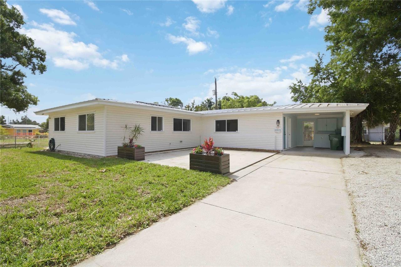 2816 Michigan St., Sarasota, FL 34237