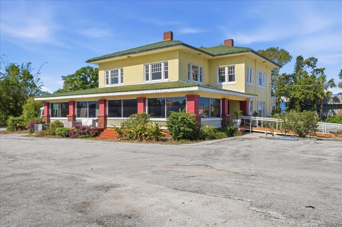 337 8th Ave., Palmetto, FL 34221